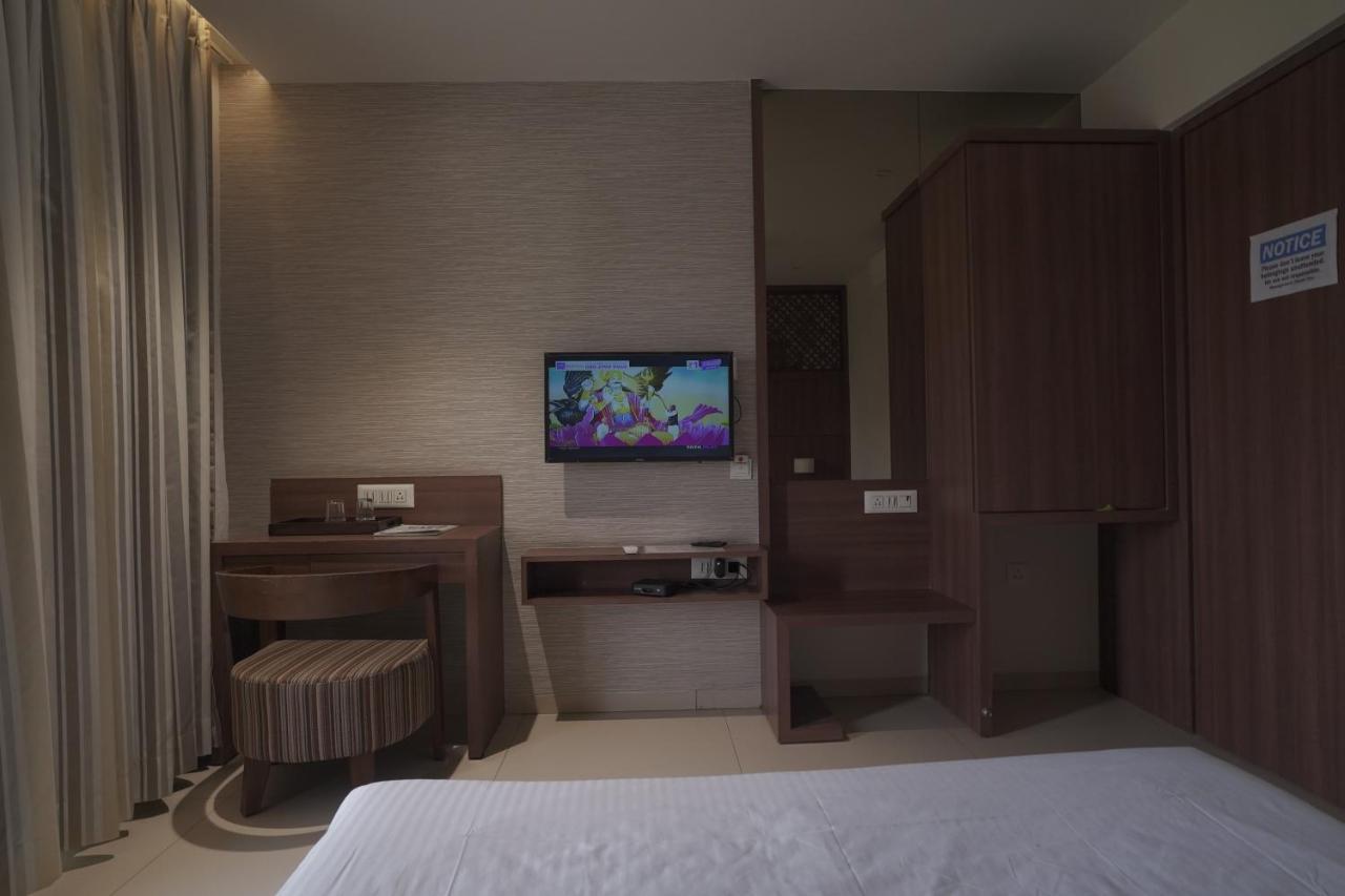 Hotel Mathoshree Thane Εξωτερικό φωτογραφία