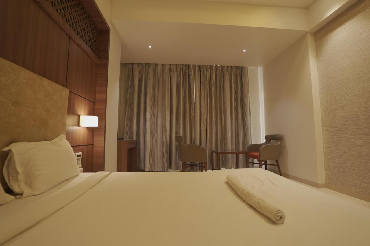 Hotel Mathoshree Thane Εξωτερικό φωτογραφία