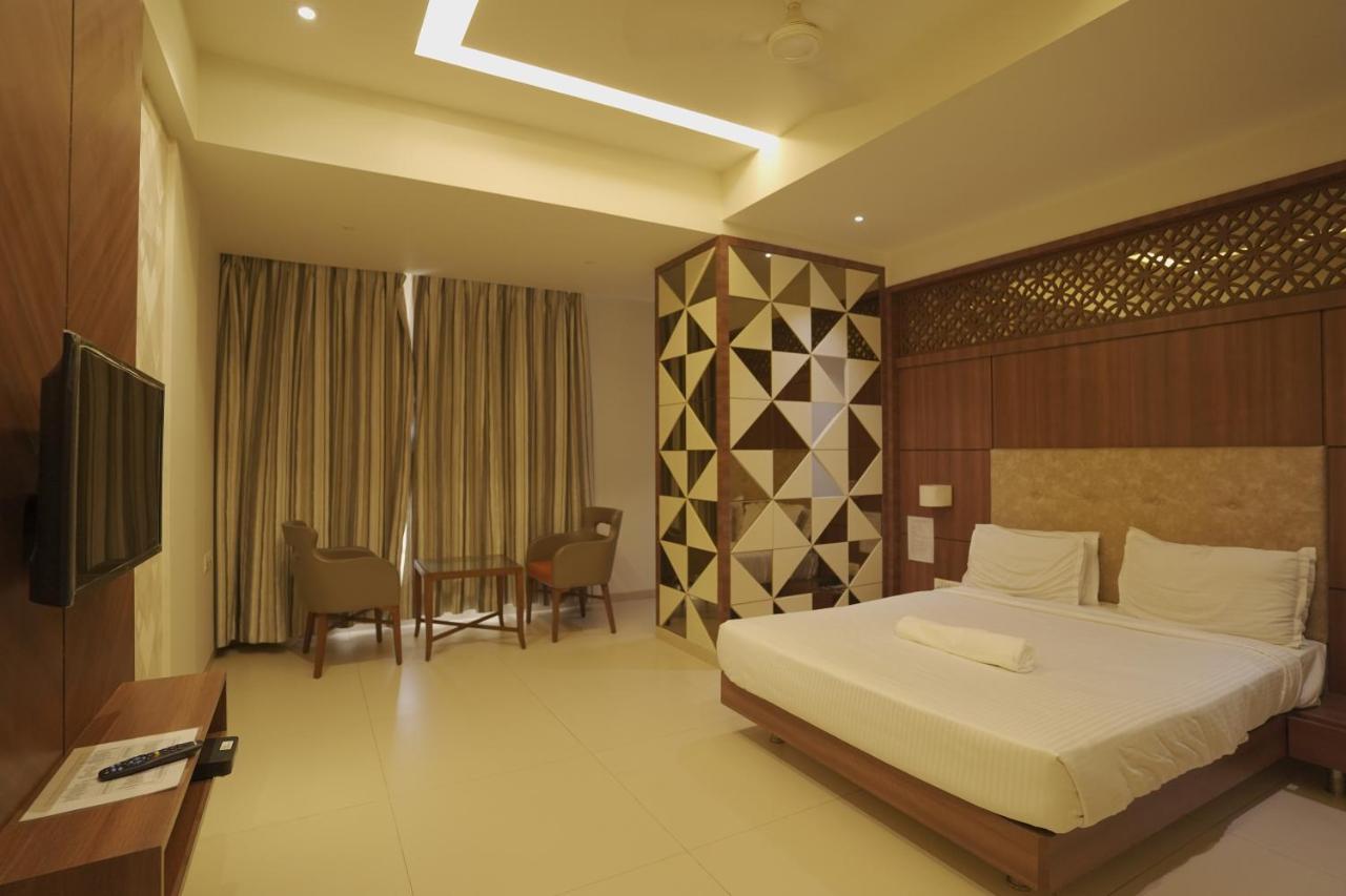 Hotel Mathoshree Thane Εξωτερικό φωτογραφία