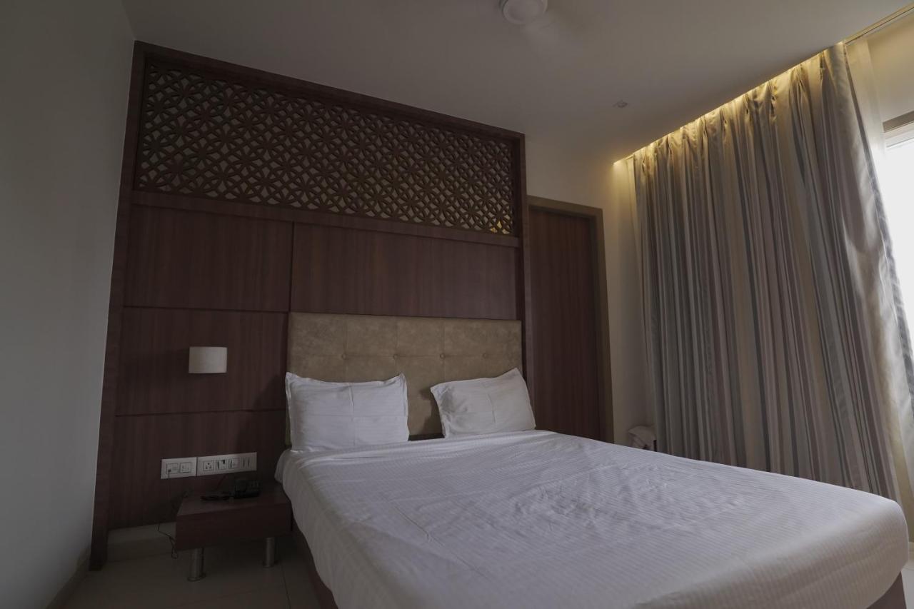 Hotel Mathoshree Thane Εξωτερικό φωτογραφία