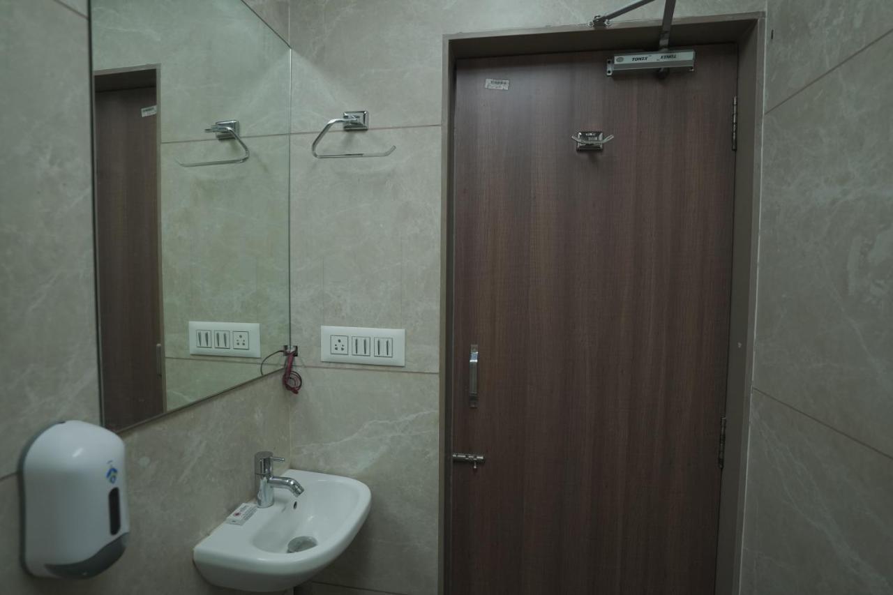 Hotel Mathoshree Thane Εξωτερικό φωτογραφία